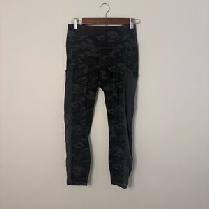 Powerhold by Fabletics Women’s Camoflauge workout leggings 24”